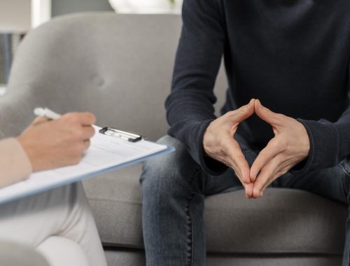 man-talking-therapist man-talking-therapist